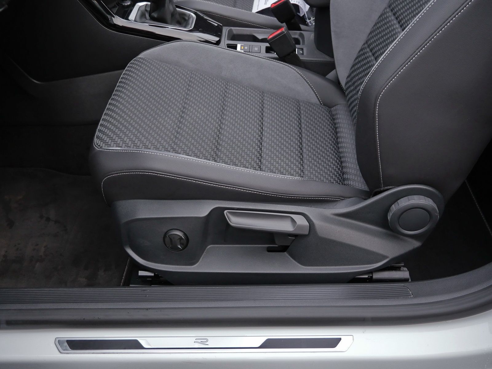 Volkswagen T-Roc - Bild 22