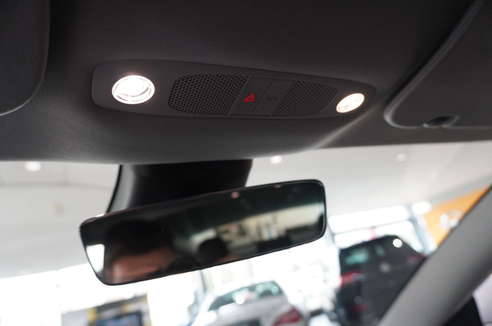 Fahrzeugabbildung Tesla Model 3 Standard Range Plus NAVI/KAMERA/SH/PANO