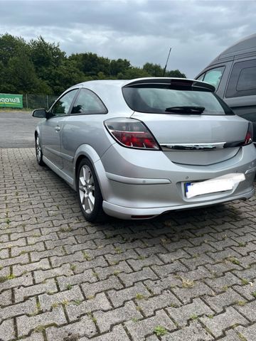 Opel Astra GTC 1.8 OPC- Line 