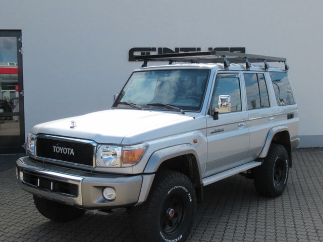 Toyota Land Cruiser GRJ 76 LX  OME V6