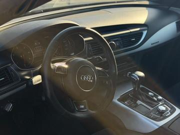 صورة مصغرة 13 لـ 2011 AUDI A7