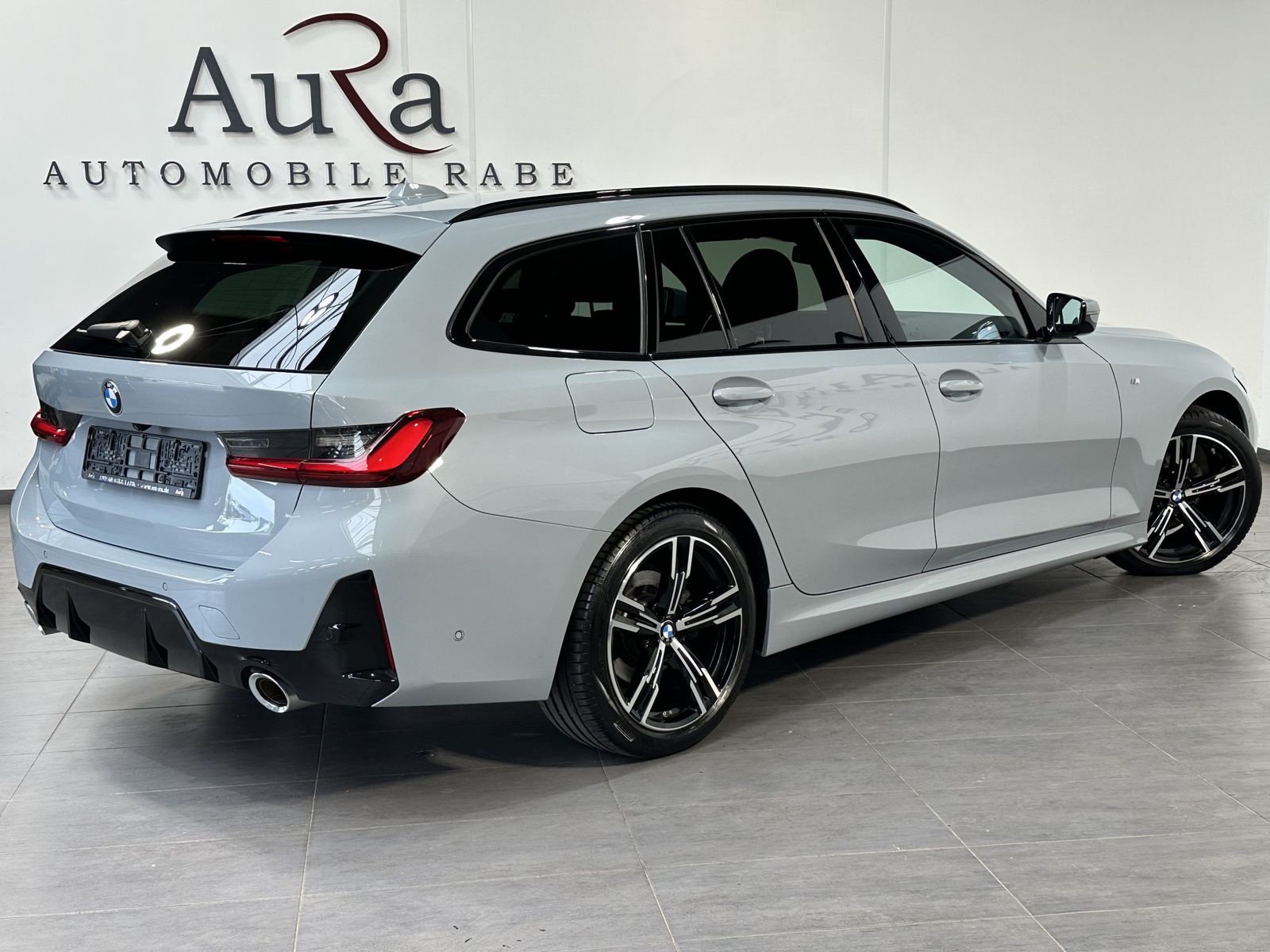 Fahrzeugabbildung BMW 320d Touring M-Sport NAV+LED+ACC+SHZ+VCOCK+18ZO