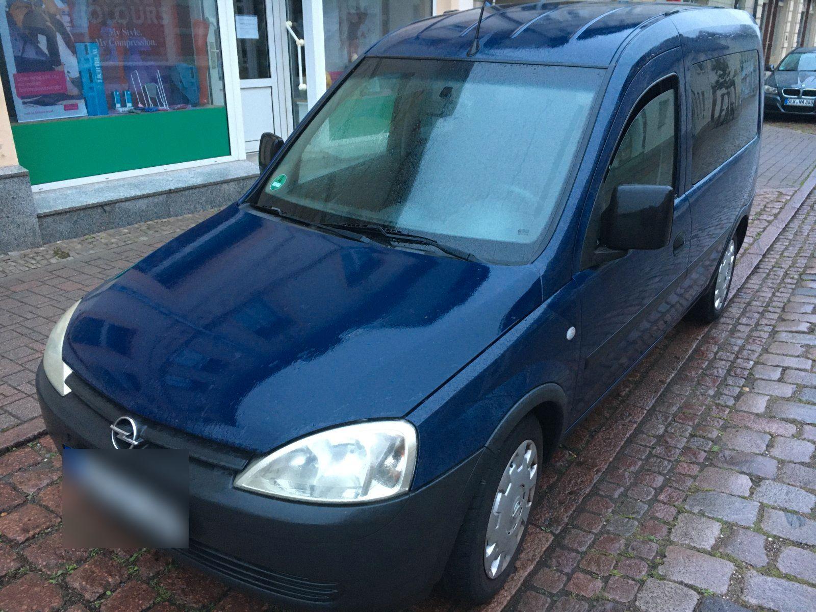 Opel Combo 2009 — engine