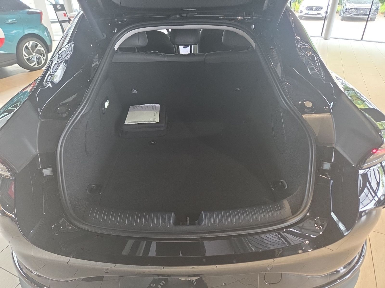 Fahrzeugabbildung MG IM5 Premium 408 PS Autom. *BESTELLFAHRZEUG*