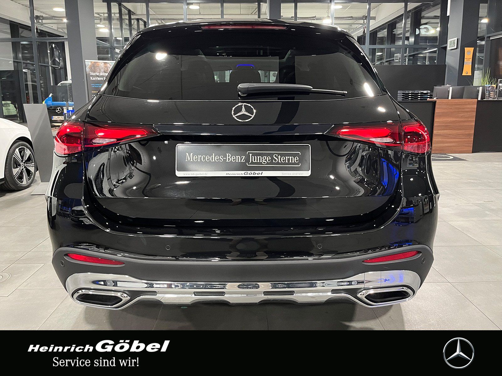 Fahrzeugabbildung Mercedes-Benz GLC 300 d 4M AMG+PANO+AHK+360°+MEMORY+CARPLAY