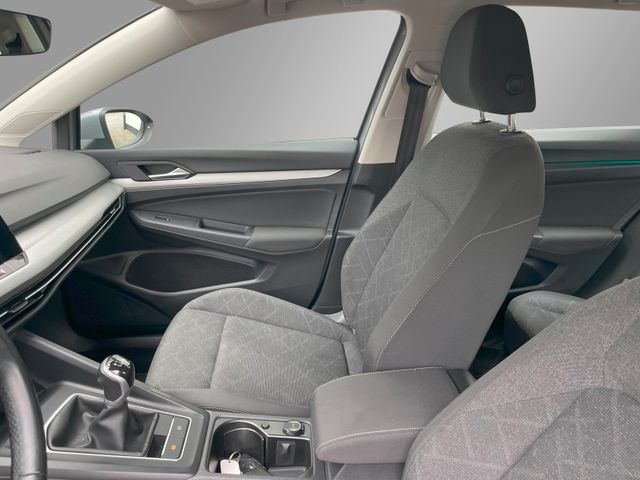 Volkswagen Golf VIII Variant Life 1.5 TSI*CarPlay*Kamera*