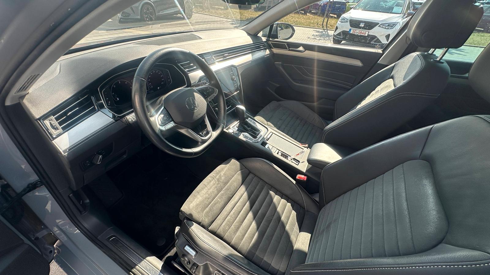 Volkswagen Passat 2.0 TDI R Line AHK STHZ VIRT 18", миниатюра 15