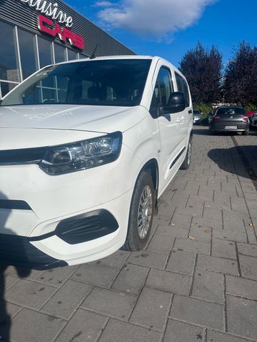 Toyota PROACE CITY verso  1.2i 81kw