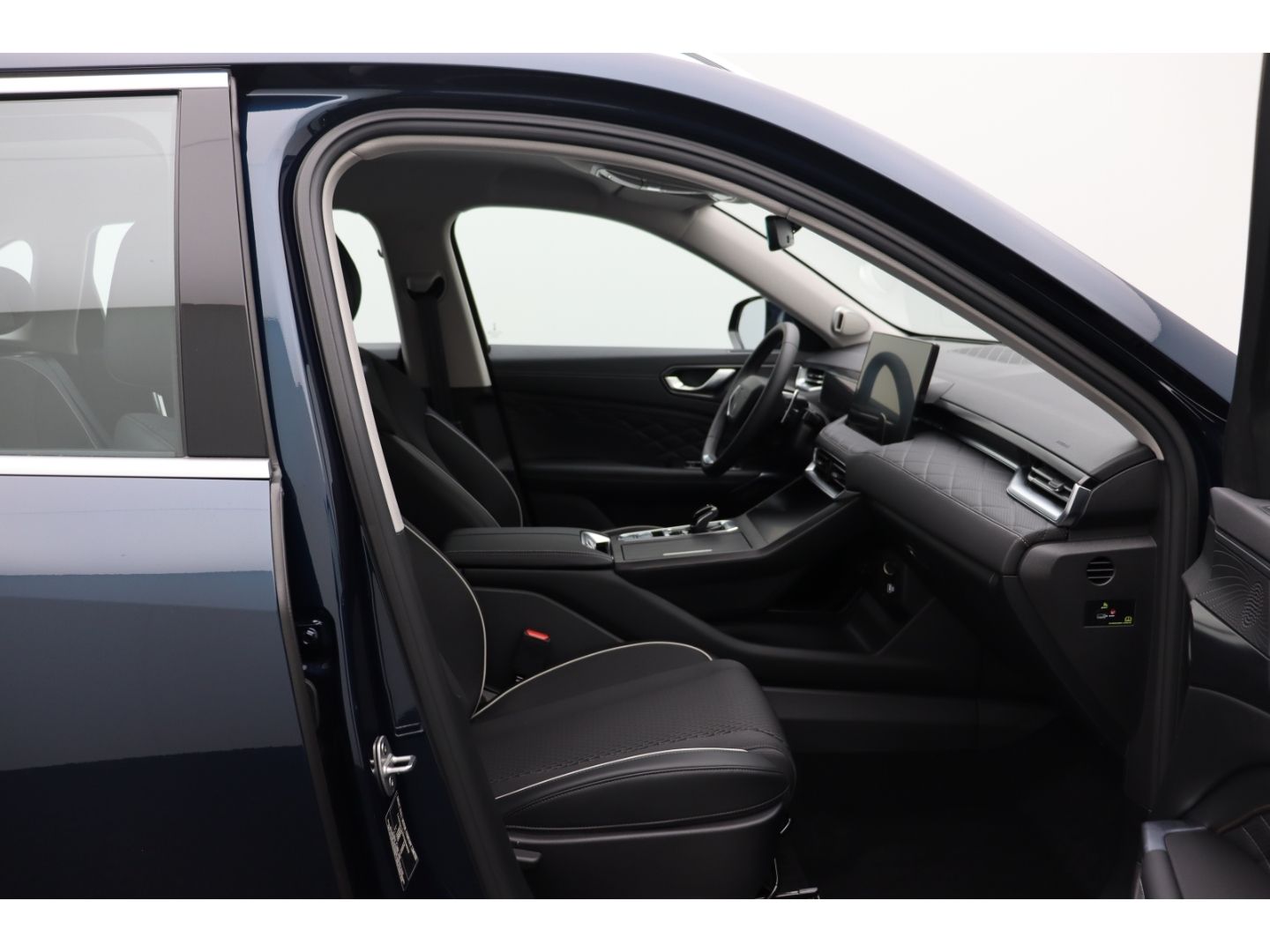 Fahrzeugabbildung GWM Wey 03 2.0 Premium PHEV 360 Kamera Elektr. Heckk
