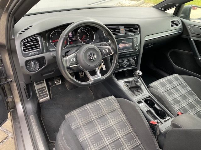 Golf VII GTD 2.0 TDI SPORT&SOUND/18-ZOLL+SFW/XEN