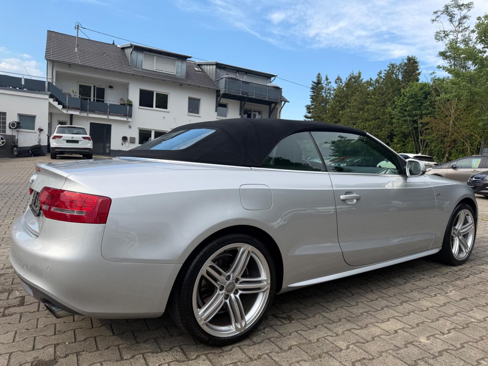 Audi A5 Cabriolet -PDC NAVI Tempo.R.kamera- S-Line