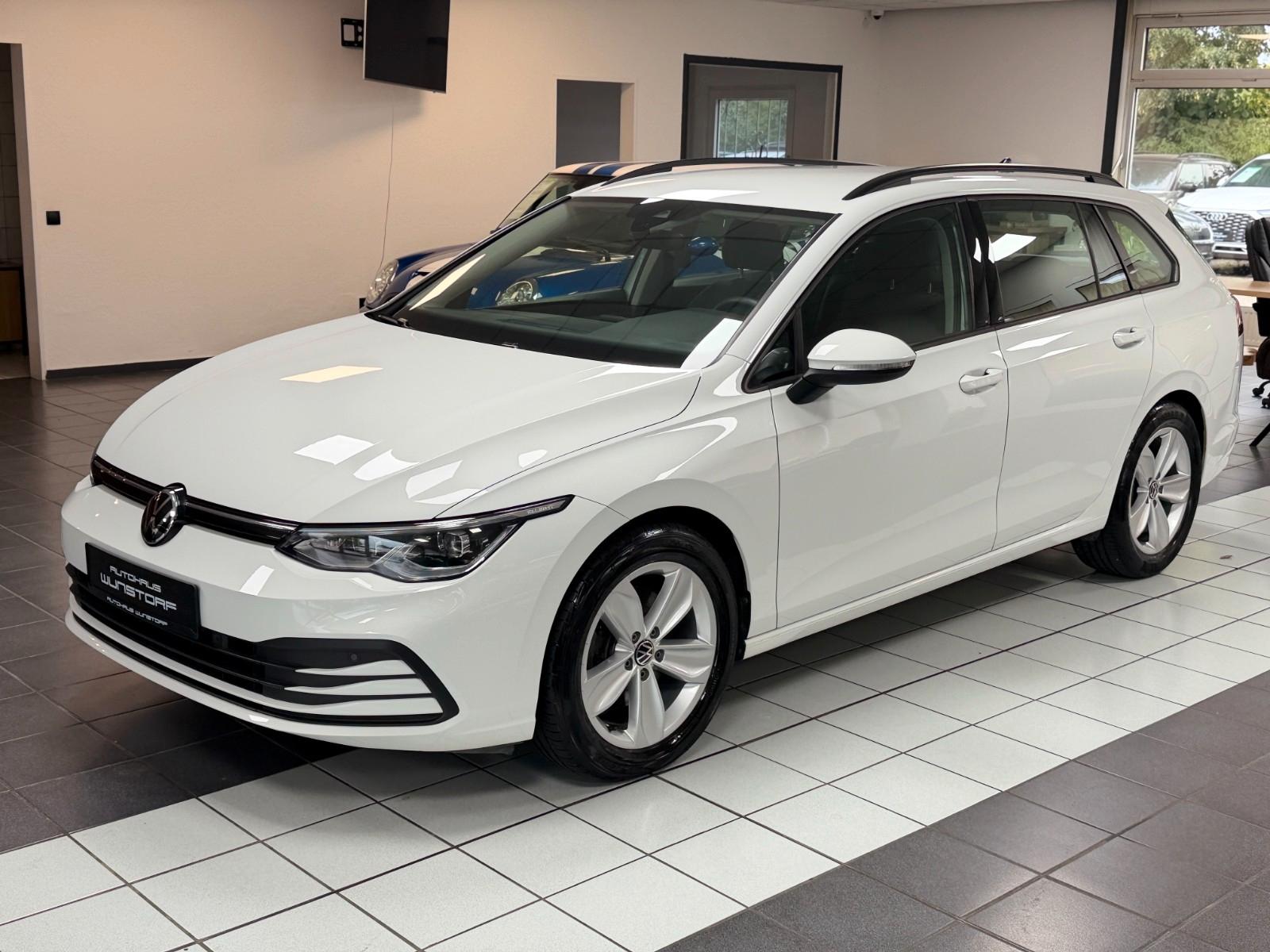 Volkswagen Golf VIII Variant Life DSG/AHK/MATRIX/APP/LED/