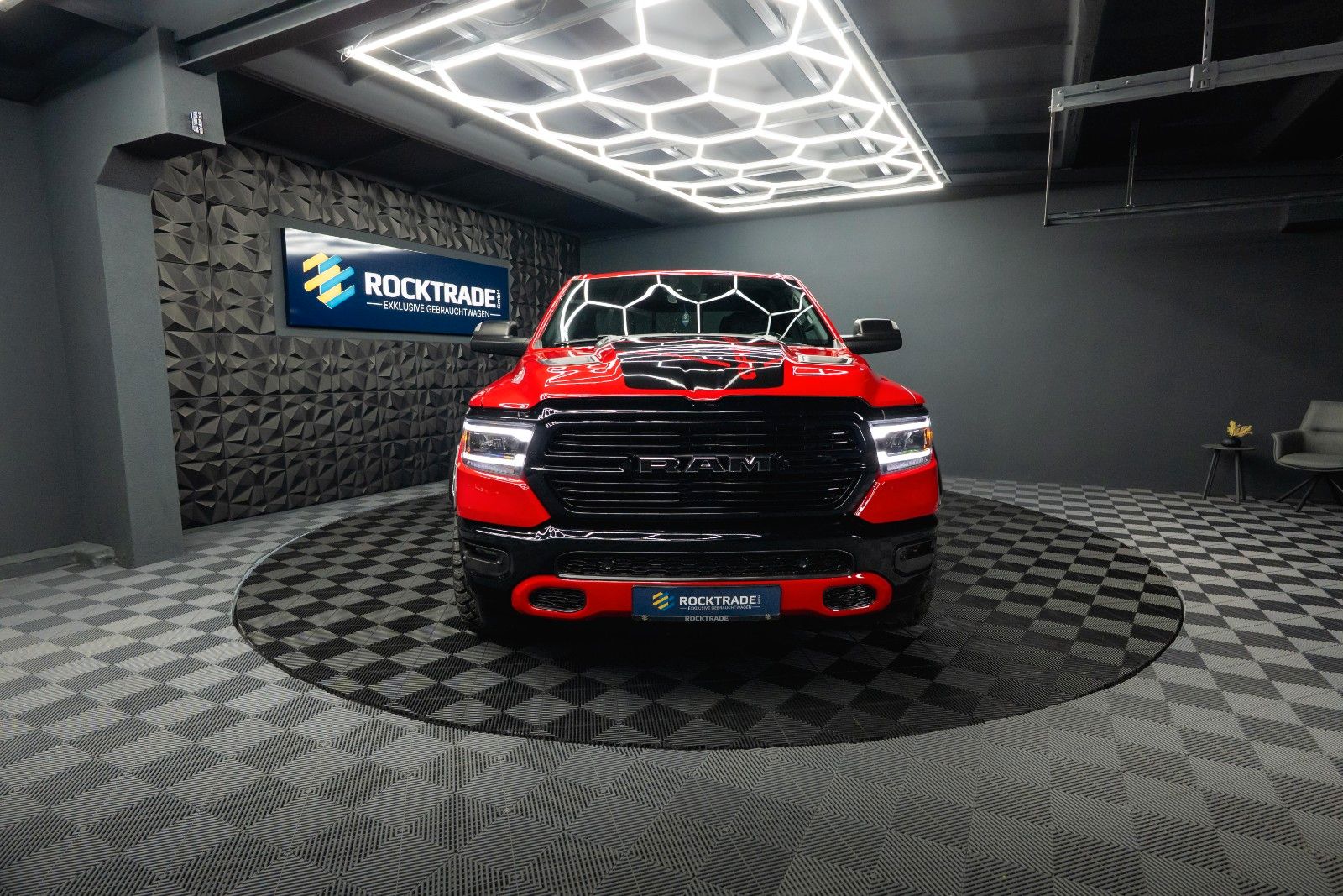 Fahrzeugabbildung Dodge RAM 5.7 V8 HEMI 4x4 RED DEVIL Offroad NightPaket