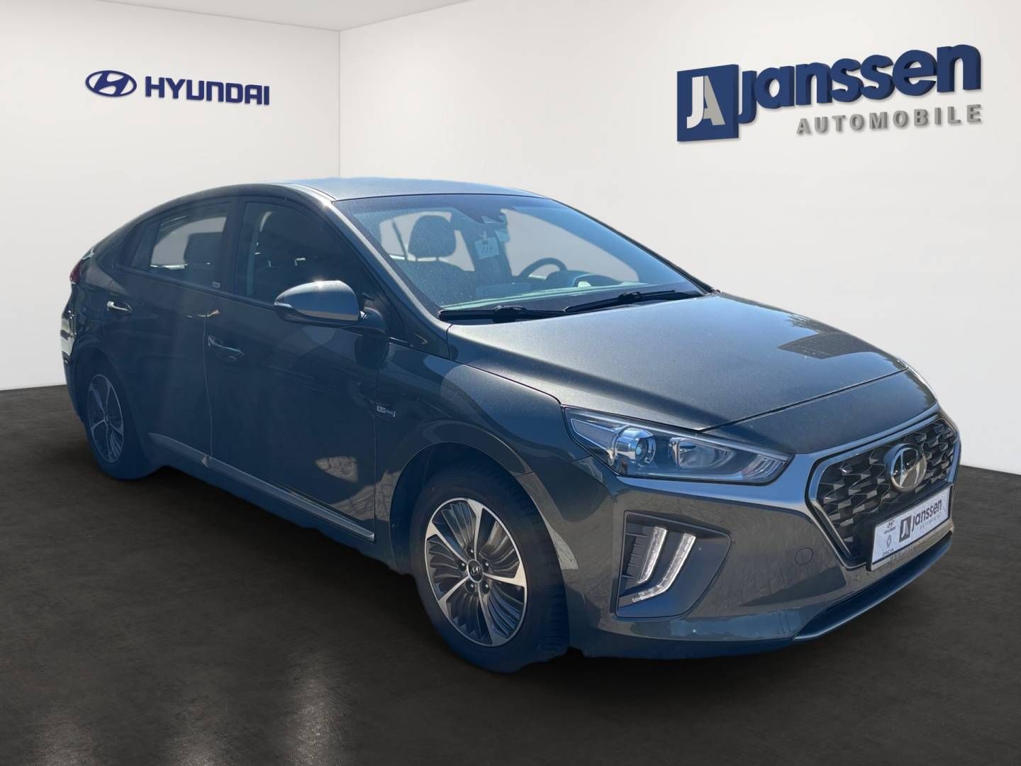 Fahrzeugabbildung Hyundai IONIQ Facelift PLUG IN Hybrid TREND-Paket