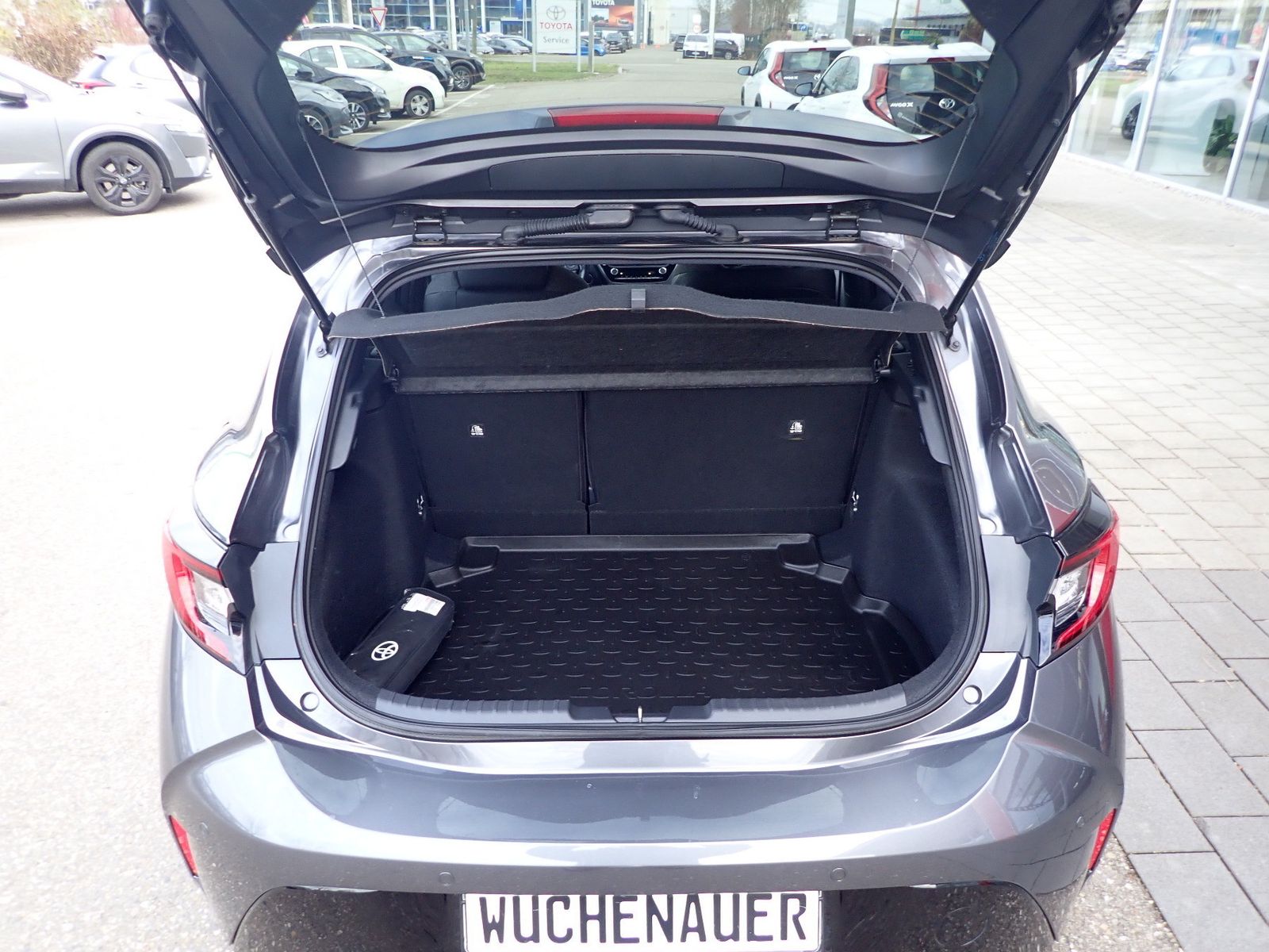 Fahrzeugabbildung Toyota Corolla Hybrid Team D