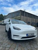 Tesla Model Y Performance - Tesla Model Y von privat