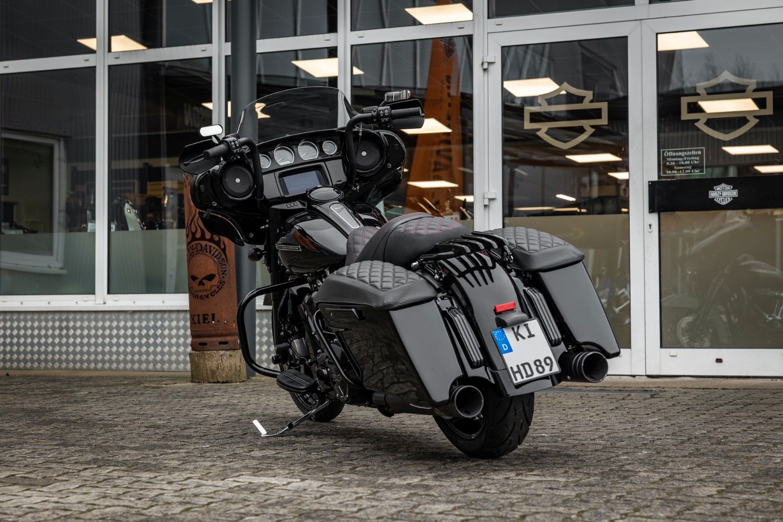 Fahrzeugabbildung Harley-Davidson FLHXS Street Glide 114 cui - Jekill & Hyde -