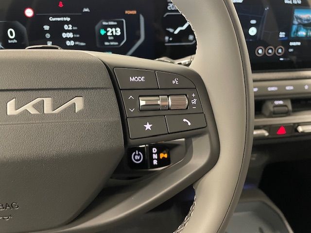 Fahrzeugabbildung Kia EV3 150 kW Earth TotWink LED Kamera SHZ