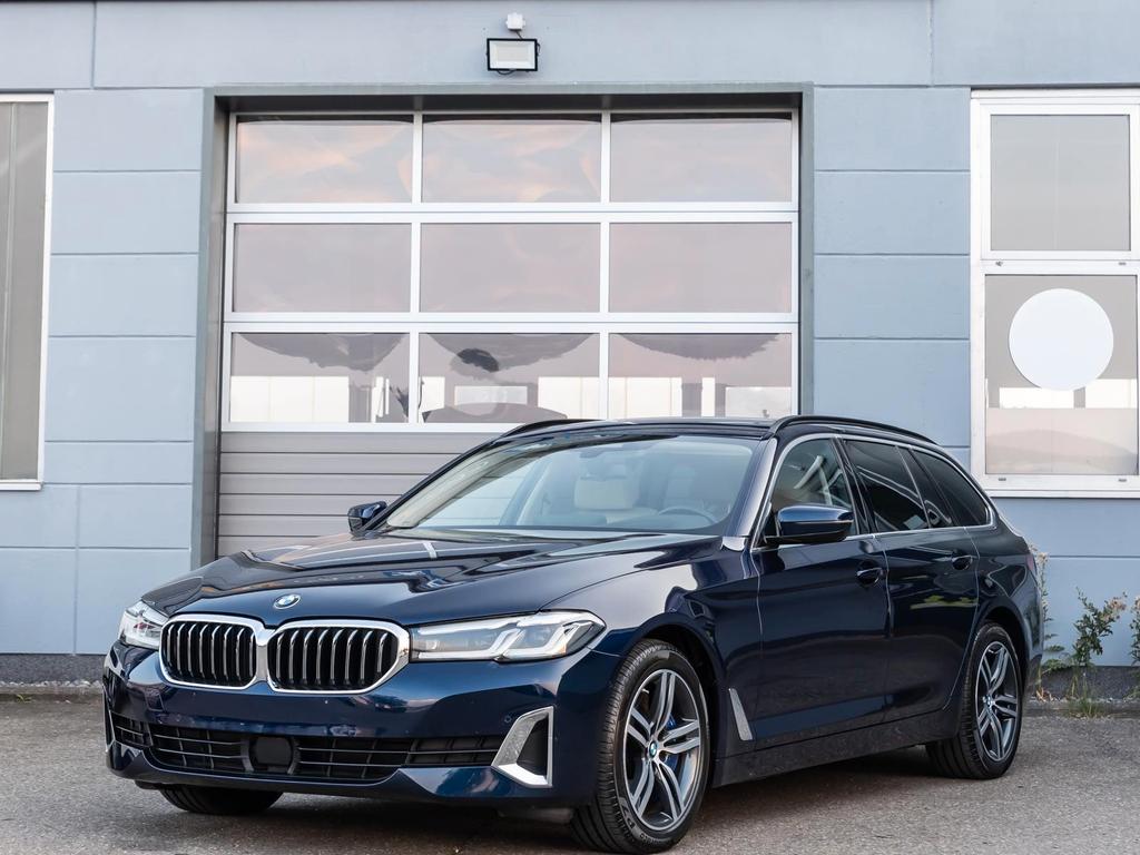 BMW 540 d xDrive Luxury LineHUDSHZRFKPANO 2023