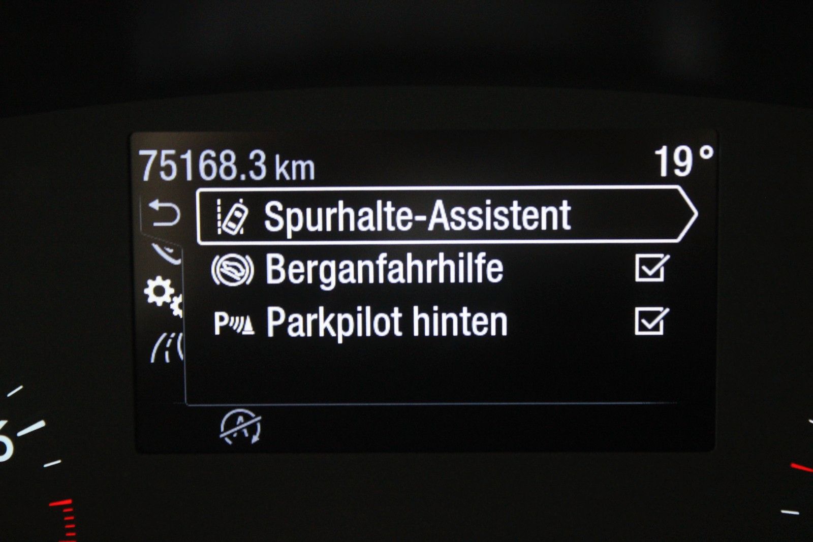 Fahrzeugabbildung Ford Fiesta Trend KLIMA LED WinterPaket PDC 1.Hand