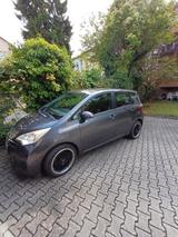 Toyota Verso-S 1,33-l-Dual-VVT Life Life - gebrauchte Toyota Verso-S aus dem Jahr 2011