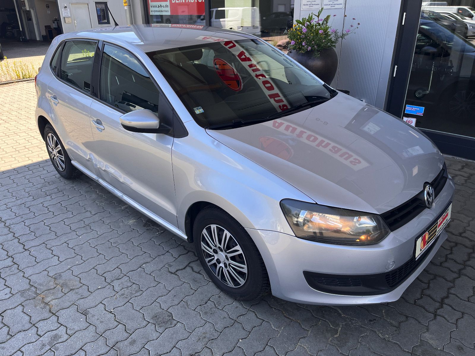Fahrzeugabbildung Volkswagen Polo V Trendline