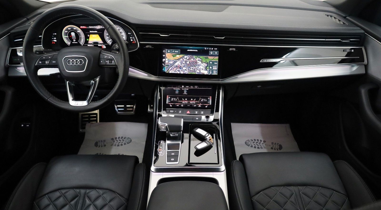 Fahrzeugabbildung Audi Q8 60 TFSI e quattro,S Line,Matrix, CarPlay, 21"