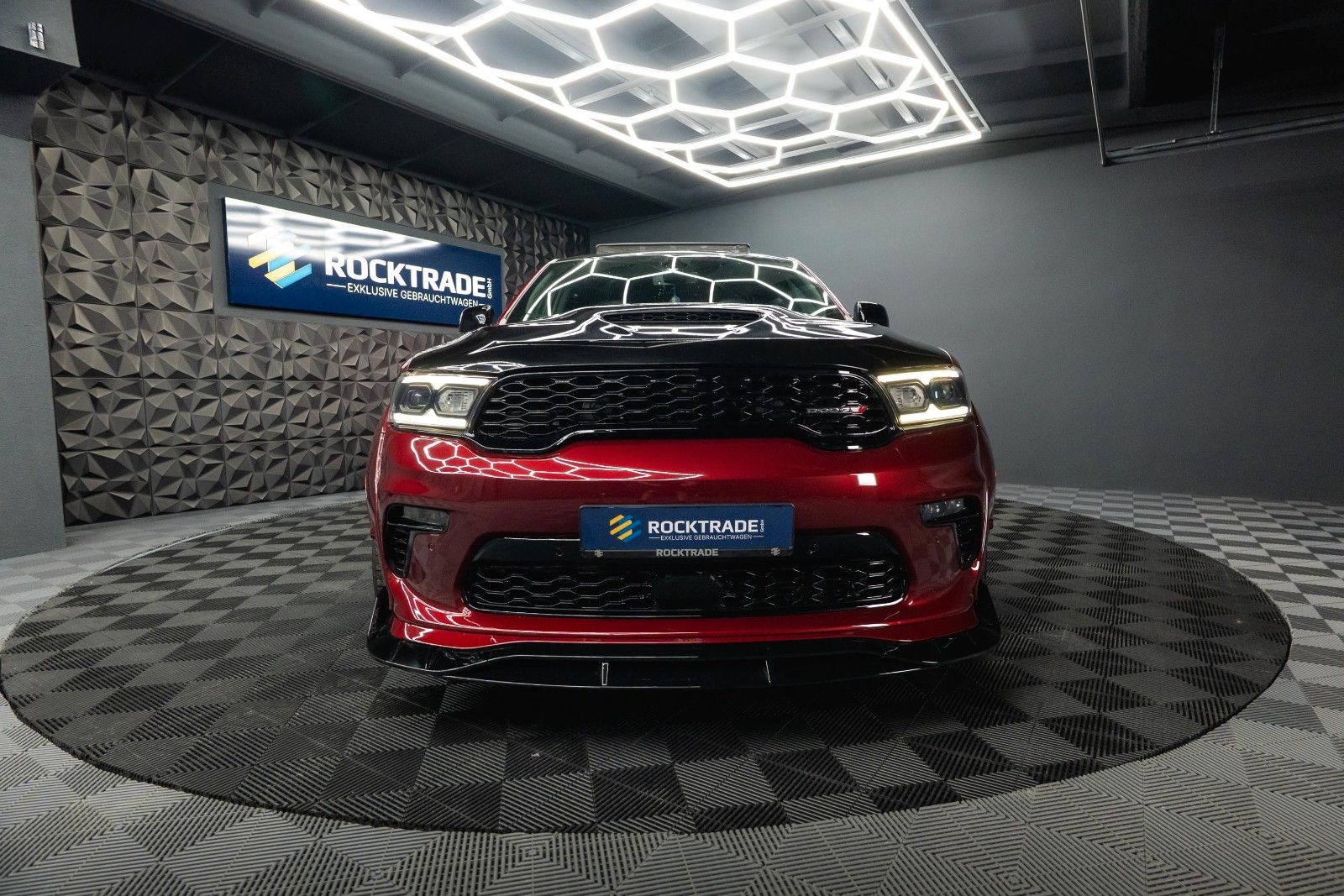 Fahrzeugabbildung Dodge Durango 5.7 V8 SRT 4x4 Night-Paket WIDEBODY 19%