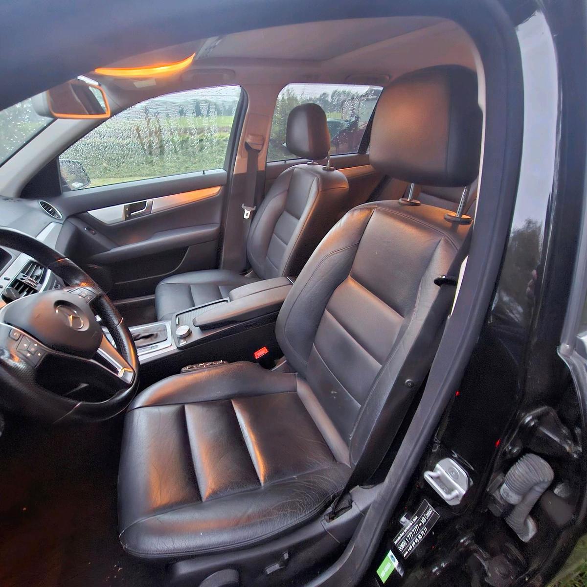 Mercedes-Benz C220 2013 — photo 12