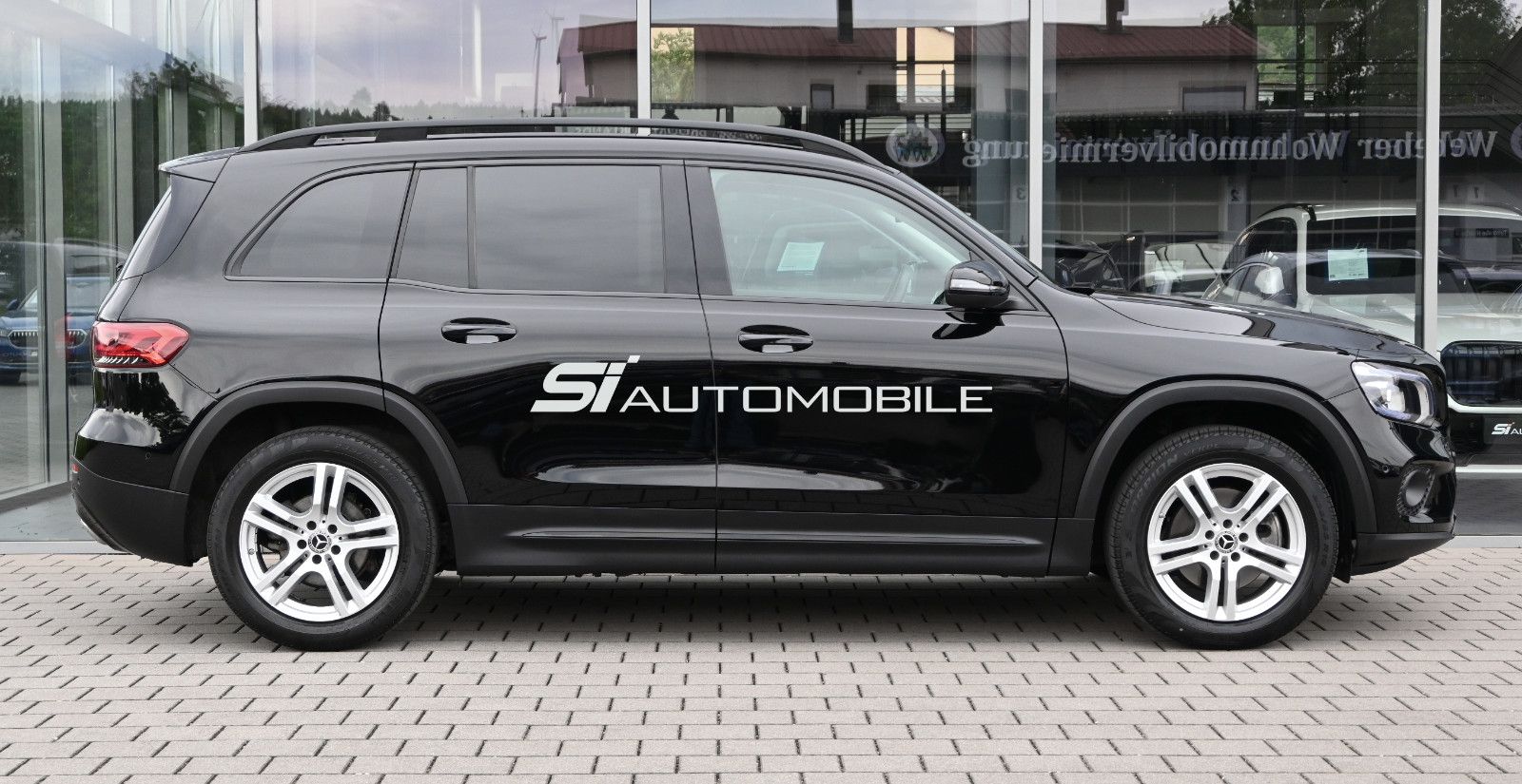 Fahrzeugabbildung Mercedes-Benz GLB 200 d Aut. Night Paket °AHK°STANDHEIZ°KAMERA