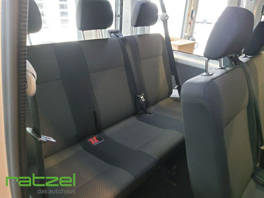 Fahrzeugabbildung Volkswagen T6.1 Kombi KR 2.0 TDI 9-Sitzer AHK Winter Paket