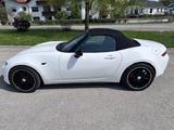 Mazda MX-5 1.5 SKYACTIV-G 132 Exclusive-Line Exclu... - Mazda MX-5: Cabrio