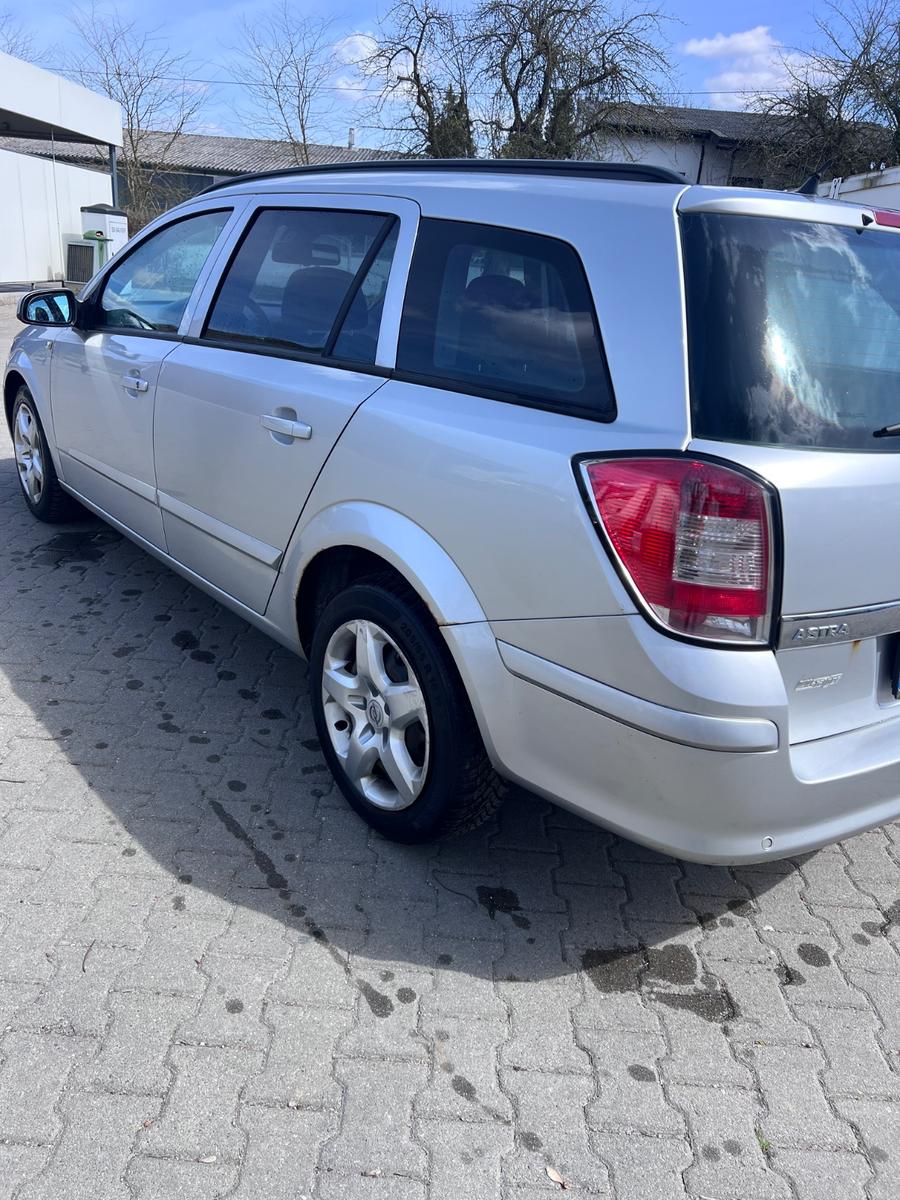 Opel Astra 2008 — engine 1.686 cm³, 125 HP (92kW)