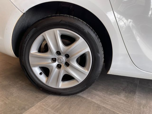 MYAUTOCENTER – Gebraucht- und Jahreswagen mit Werkstattservice in Pfaffenhofen Opel Astra J Sports Tourer Design Edition *PDC*Klima*