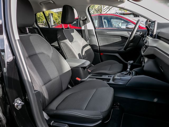 Ford Focus Turnier 1.0 Titanium Kamera Navi LED