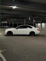 Mercedes-Benz C 200 CGI Gepflegt / Sauber / GuteAusstattung - Mercedes-Benz C 200 Gebrauchtwagen in Freiburg