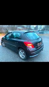 Peugeot 207  gebraucht, zuverlässig und s... - Peugeot 207 in Kiel