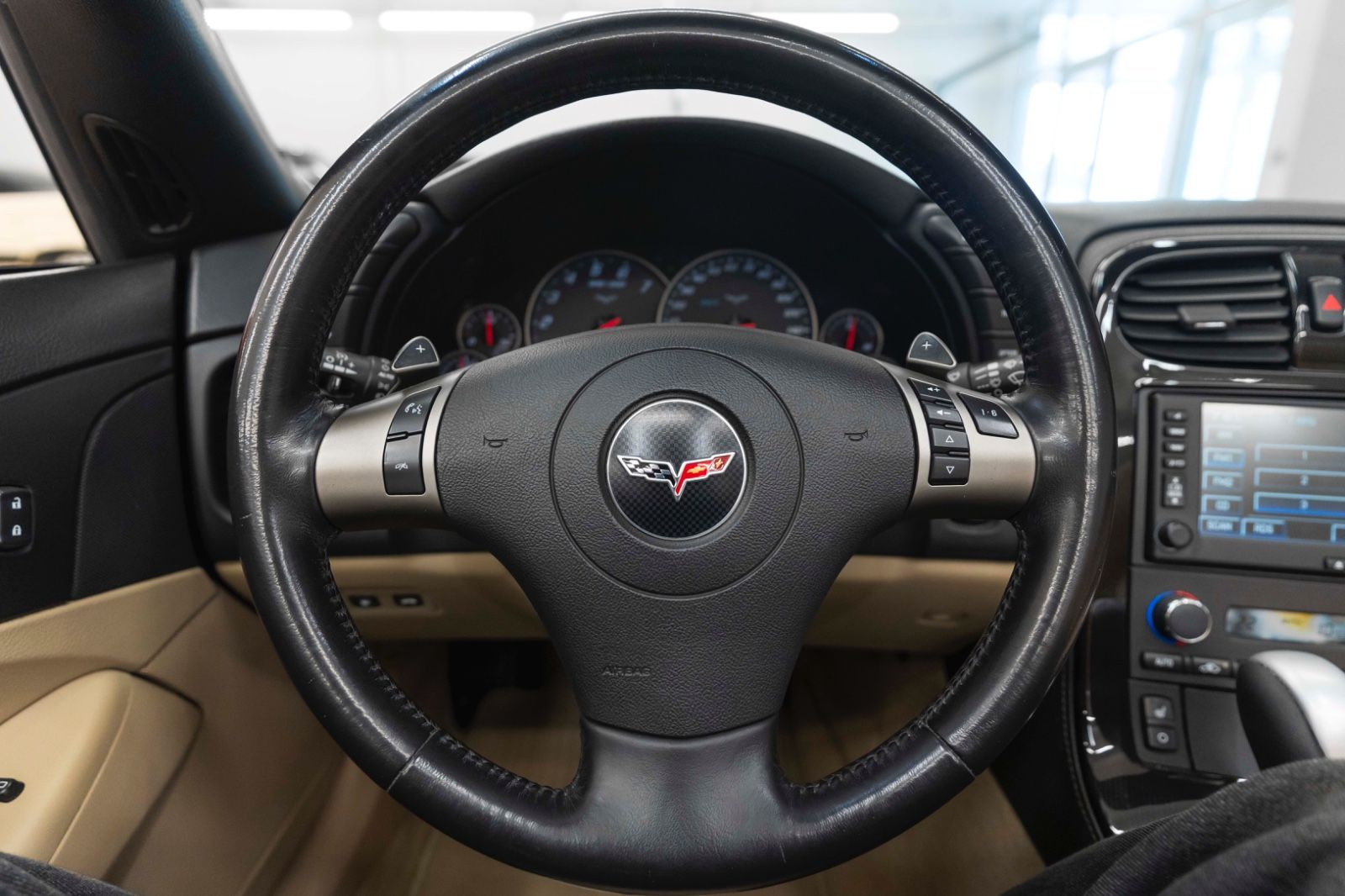 Fahrzeugabbildung Corvette C6 6.2 V8 Cabrio Automatik BOSE HUD SHZ