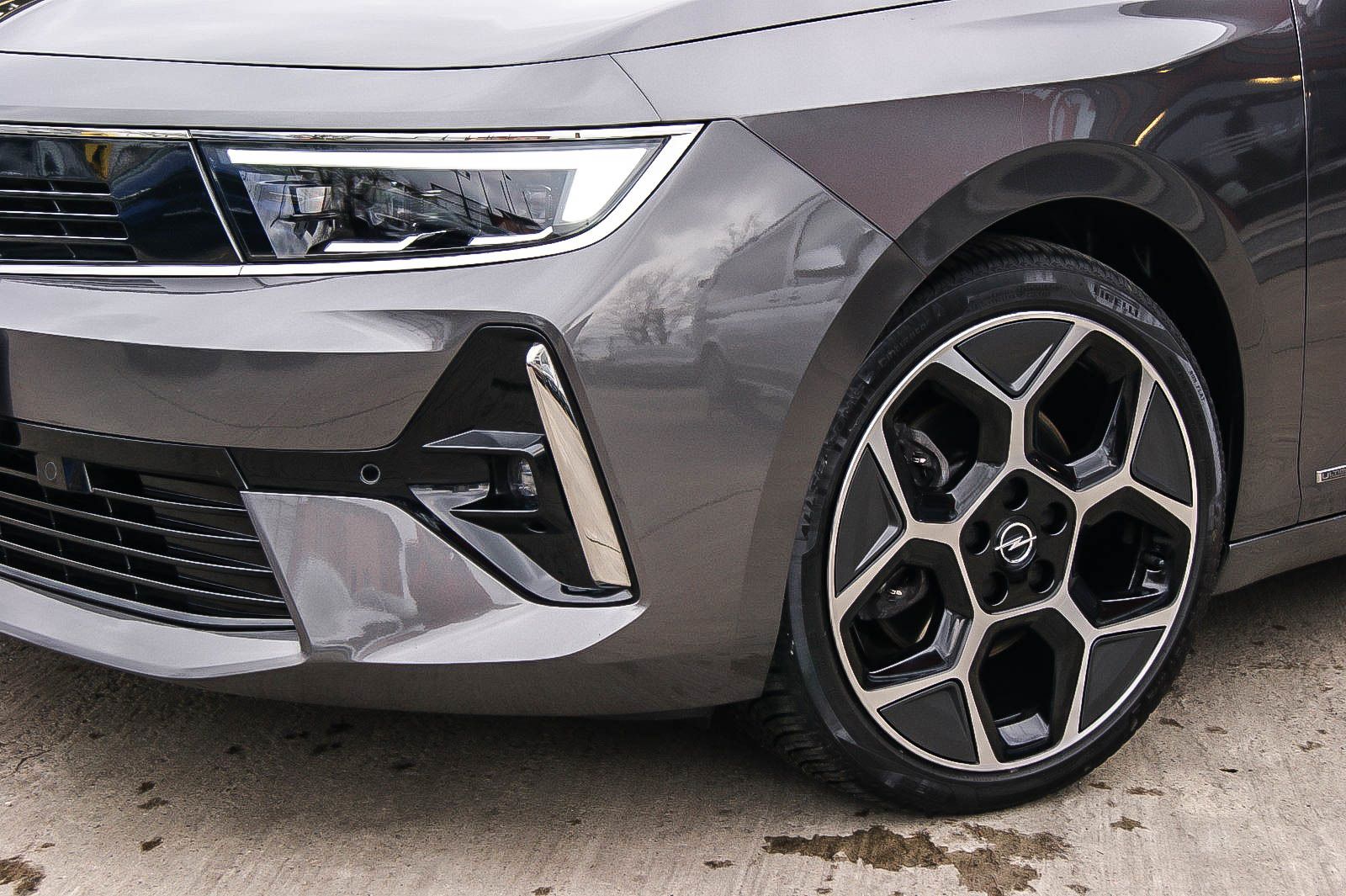 Fahrzeugabbildung Opel Astra L 1.5 Diesel ULTIMATE Aut HEADUP ANHZV LED