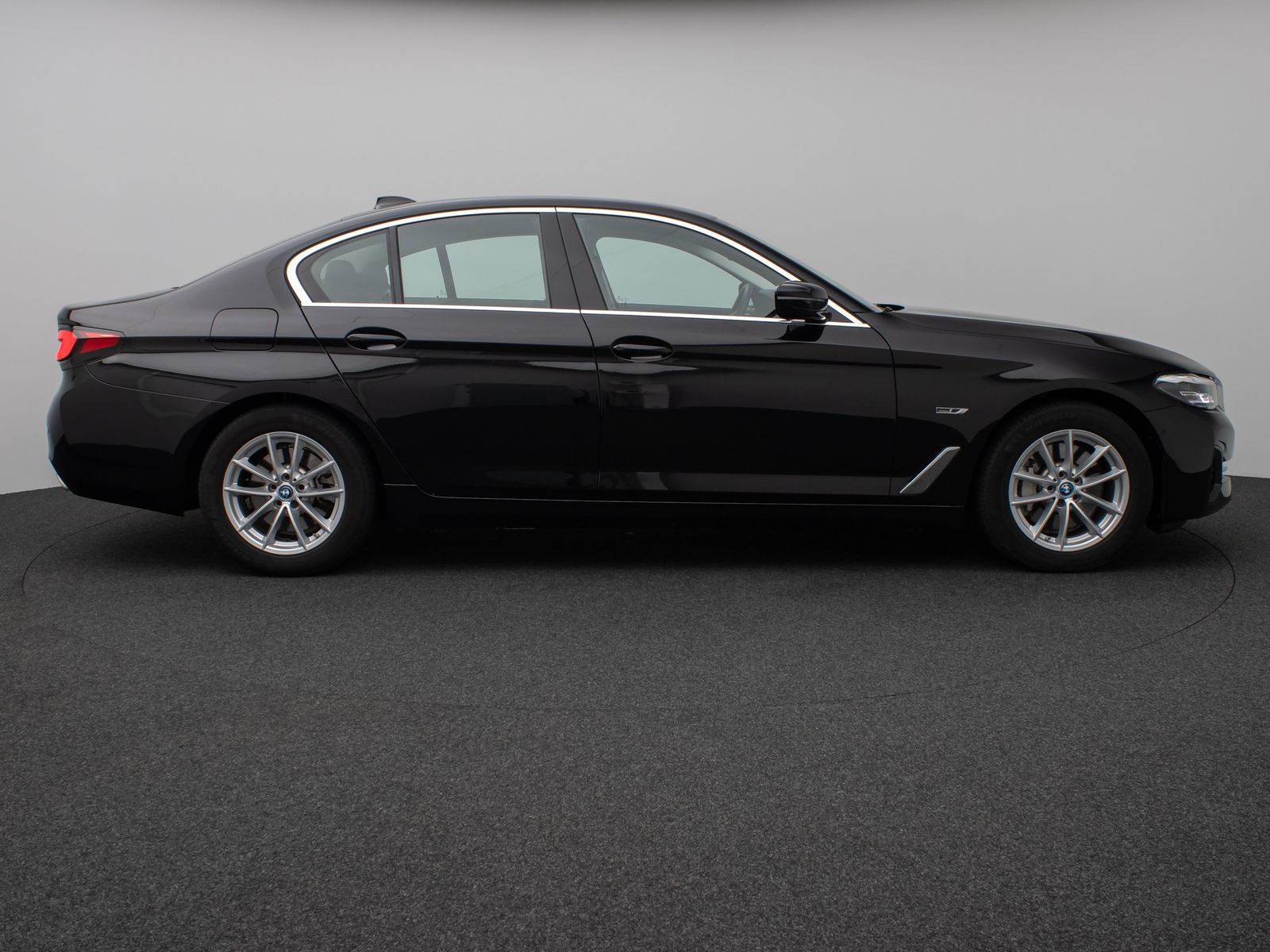 Fahrzeugabbildung BMW 520e Kamera DAB Sport Klima-4Zonen Alarm ParkAss