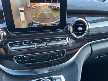 Mercedes V 220 - 7