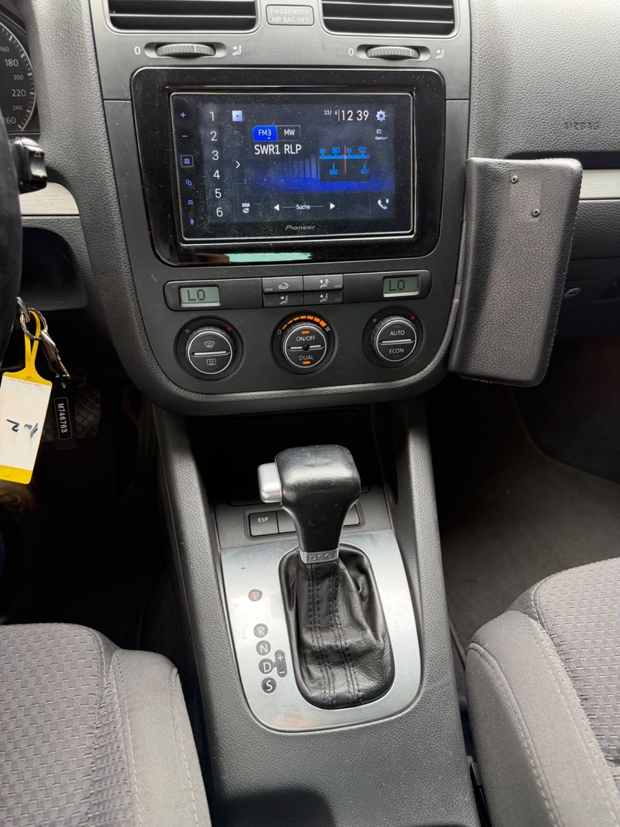 Fahrzeugabbildung Volkswagen Jetta V Sportline 2.0 AUTOMATIK