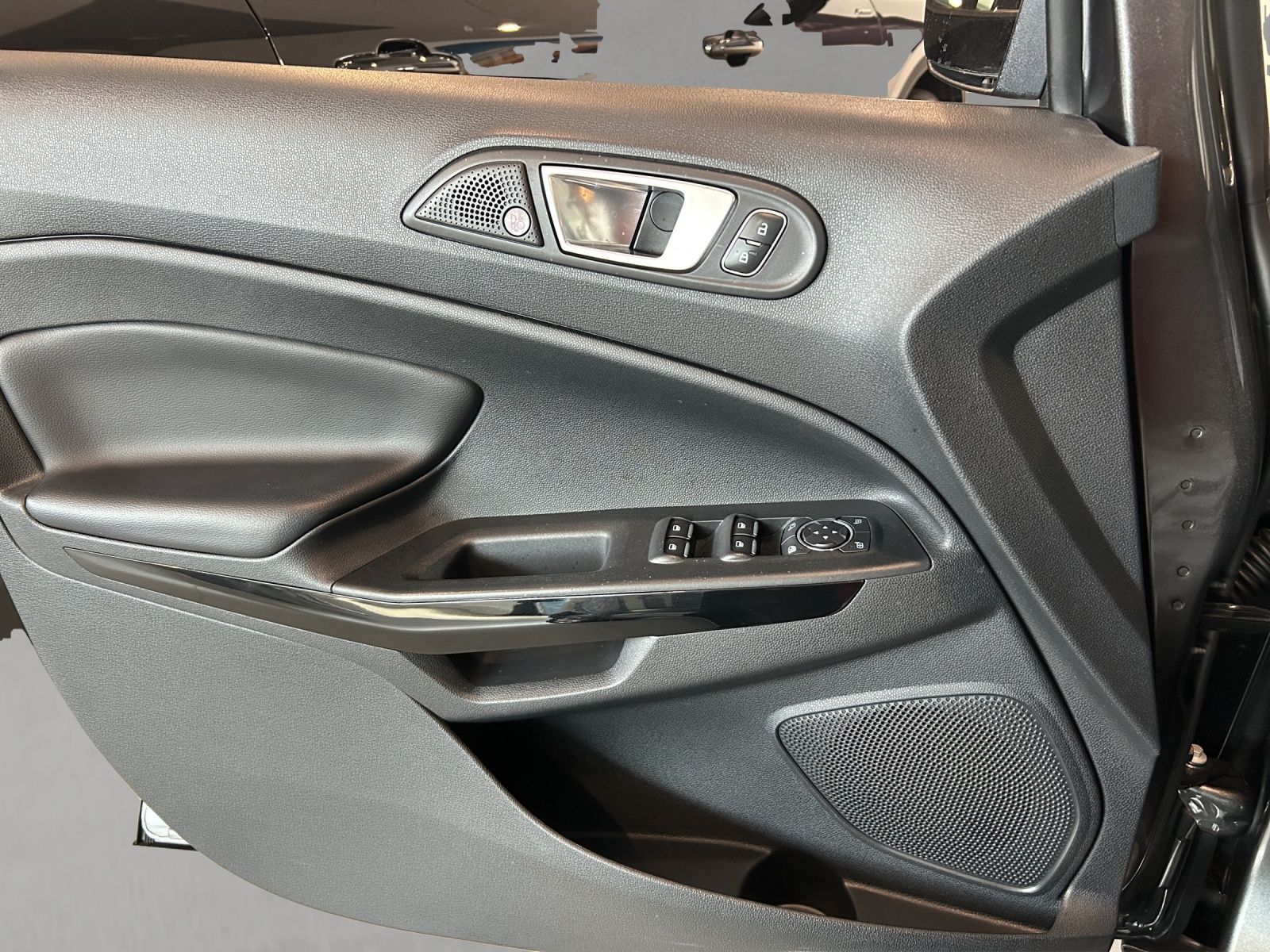 Fahrzeugabbildung Ford EcoSport 1.0 EcoBoost Titanium