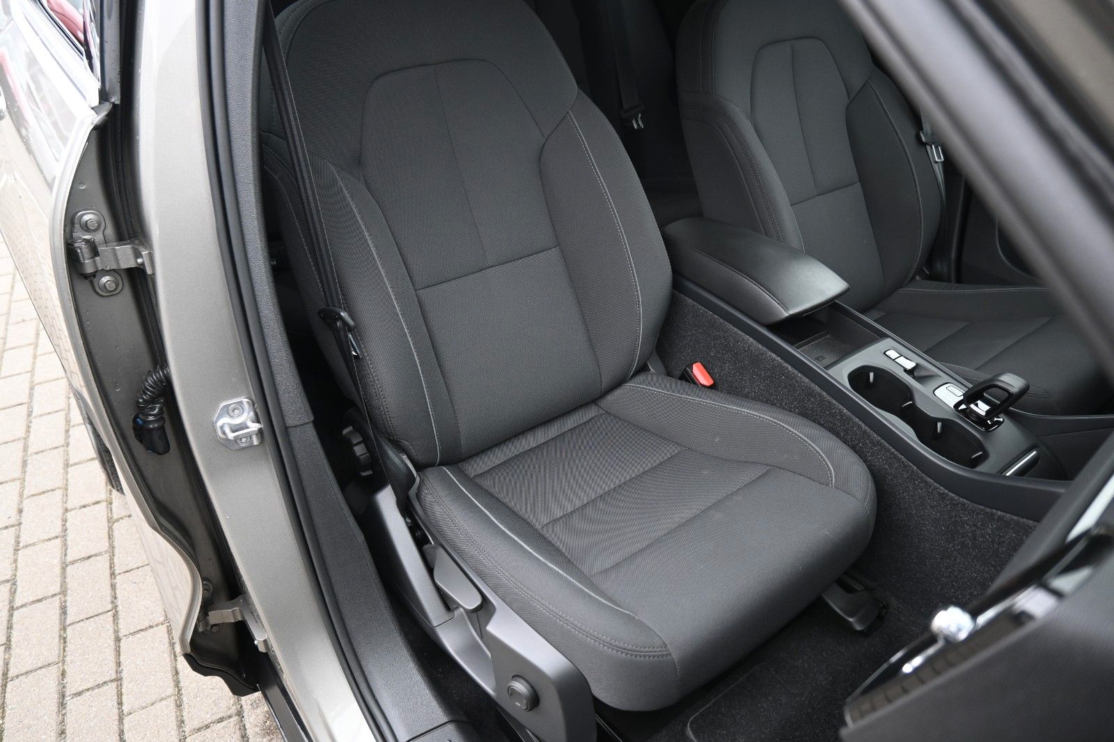 Fahrzeugabbildung Volvo XC40 T4 RC Inscription Expression*RFK*FSHZG*ACC