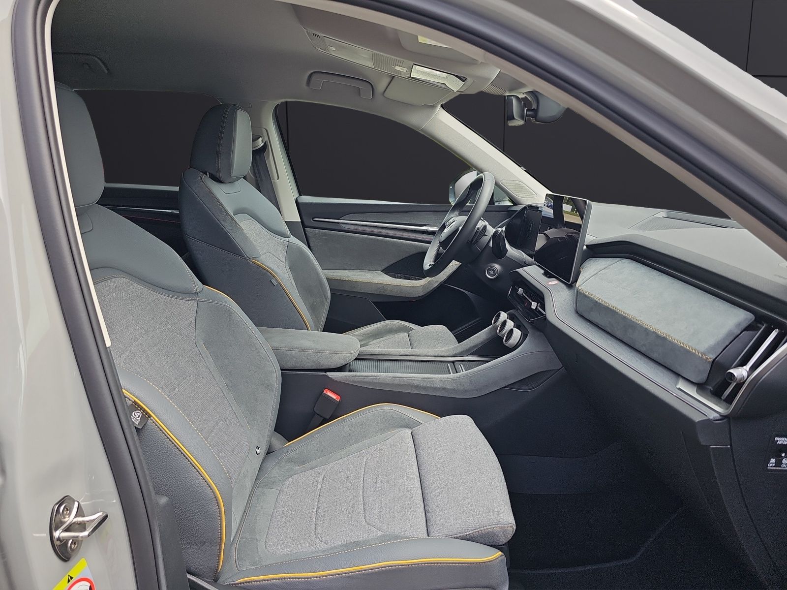 Fahrzeugabbildung SKODA Kodiaq TDI  4x4 Selection DSG ACC AHZ KAMERA