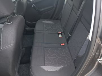 Peugeot 2008 Active 1.2 PureTech 110 Kam.+Pano+SHZ+PDC