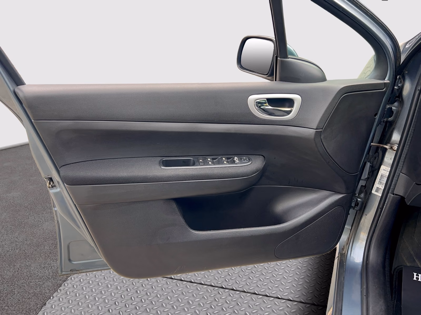 Peugeot 307 2005 — photo 11