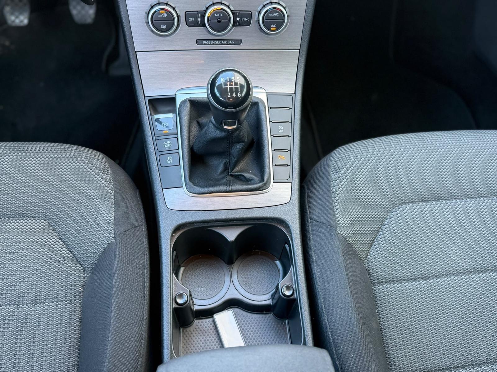 Volkswagen Passat 2013 — photo 8