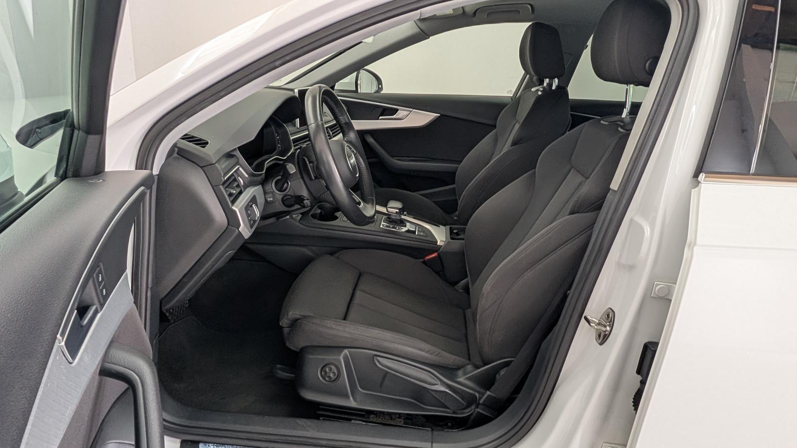 Audi A4 Avant 35 TDI sport S-tronic LED * Navi