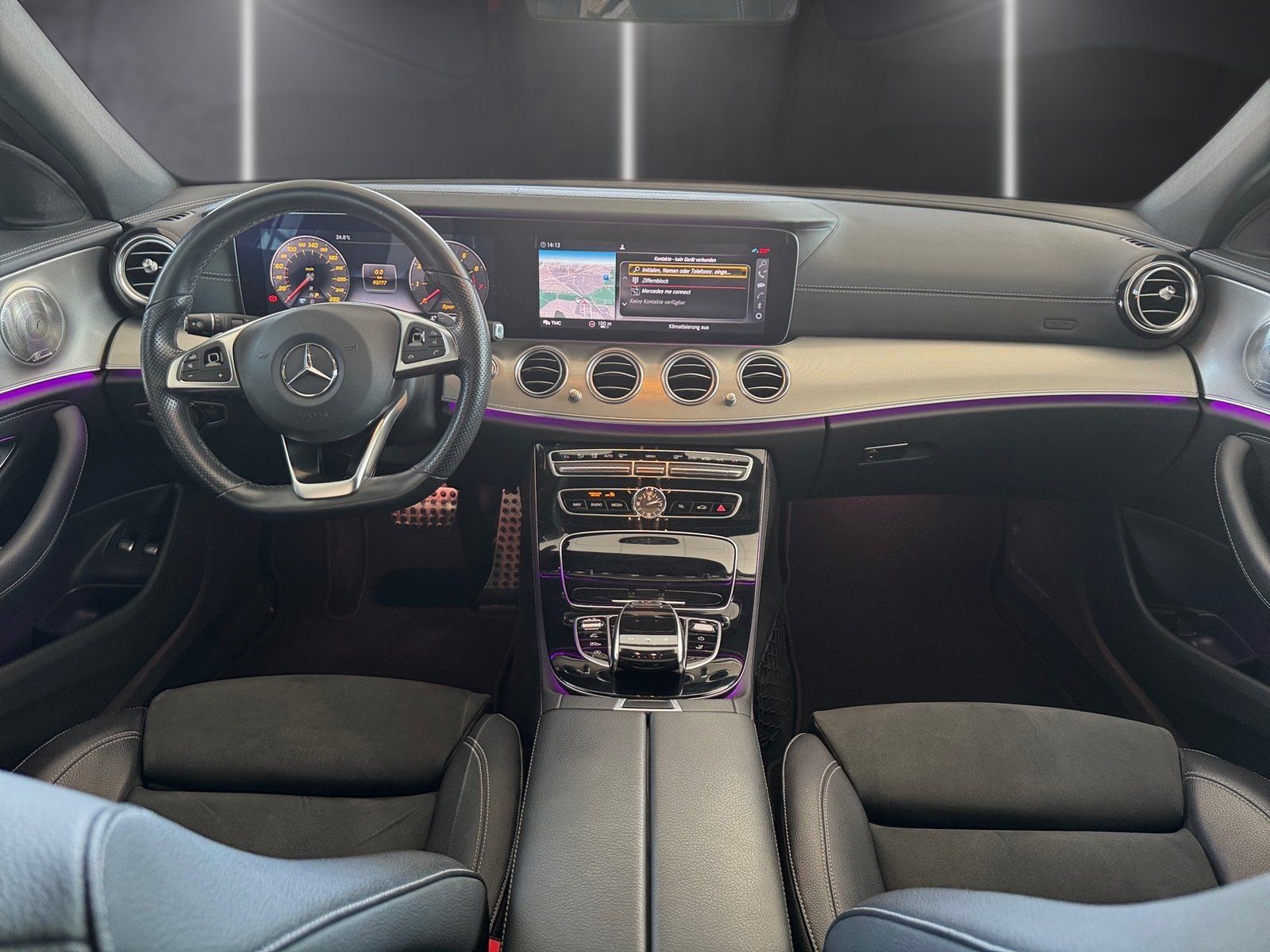 Fahrzeugabbildung Mercedes-Benz E 250 AMG Line*AHK*Burmester*S-Dach*Totwink*BEAM